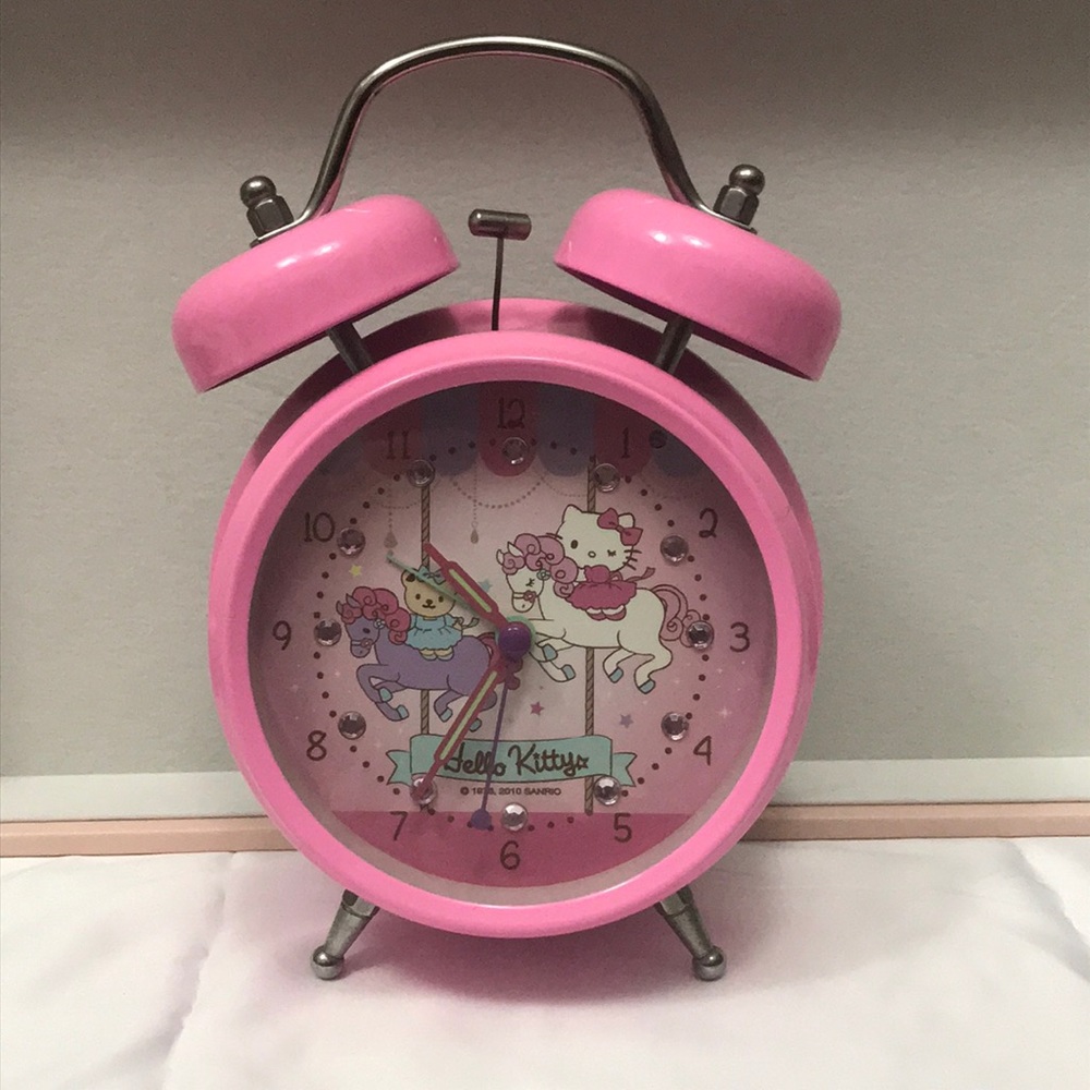 Sanrio Hello Kitty Desktop Clock